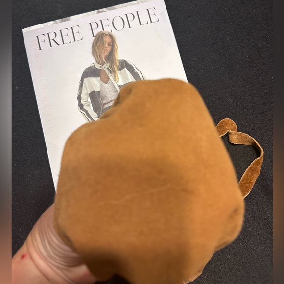 NWOT Free People Leather Pouchette SOOO SOFT! - Picture 4 of 6